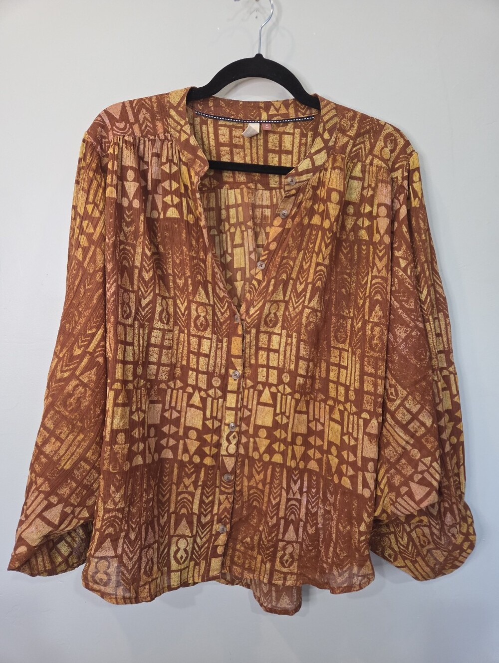 Anthropologie Pilcro The Sidney Batwing Blouse Size Medium Brown Boho Print